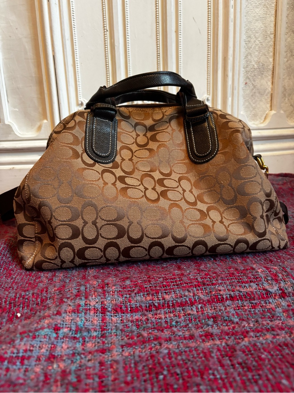 Large travel bag